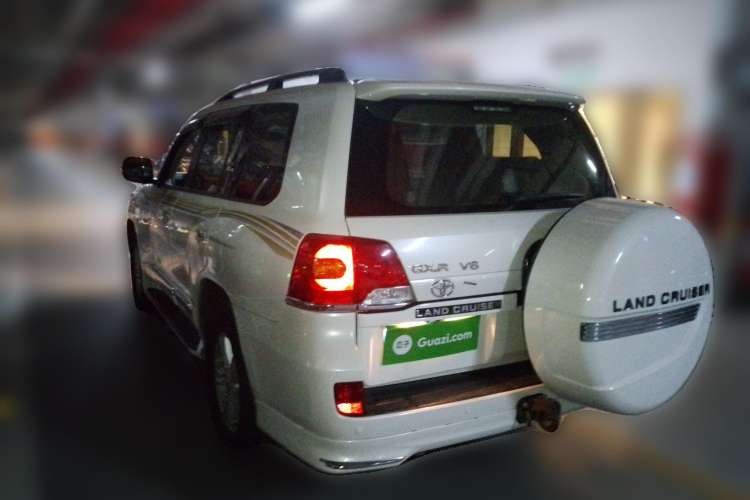 Used Toyota Land Cruiser 2015 4.0L V6 Middle East Limited Edition Rear Left 45 Deg