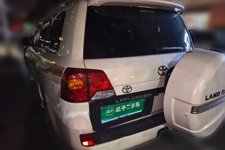 Used Toyota Land Cruiser 2015 4.0L V6 Middle East Low-Trim Version Rear Left 45 Deg