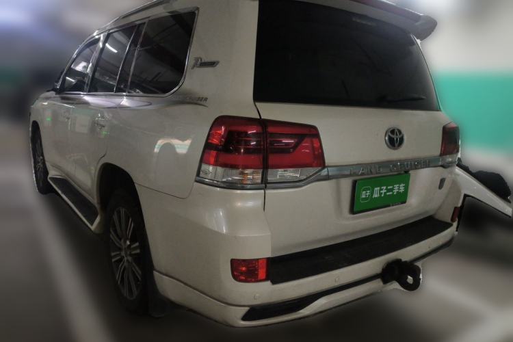 Used Toyota Land Cruiser 2015 4.0L V6 Middle East Low-Trim Version Rear Left 45 Deg