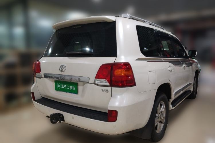 Used Toyota Land Cruiser 2015 4.0L 5-Seater Middle East Version Rear Right 45 Deg