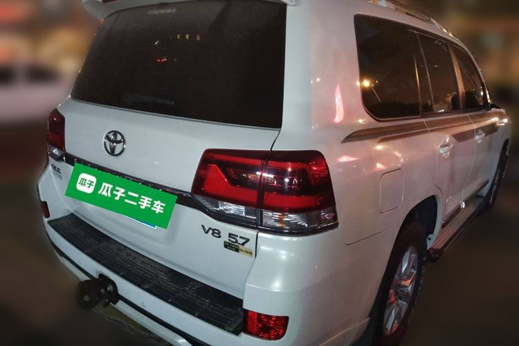 Used Toyota Land Cruiser 2015 4.0L V6 Middle East Limited Edition Rear Right 45 Deg