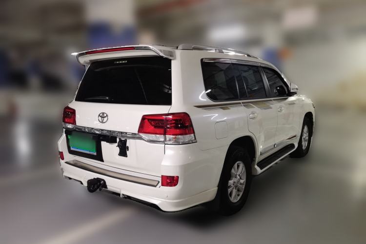 Used Toyota Land Cruiser 2015 4.0L V6 Middle East Limited Edition Rear Right 45 Deg