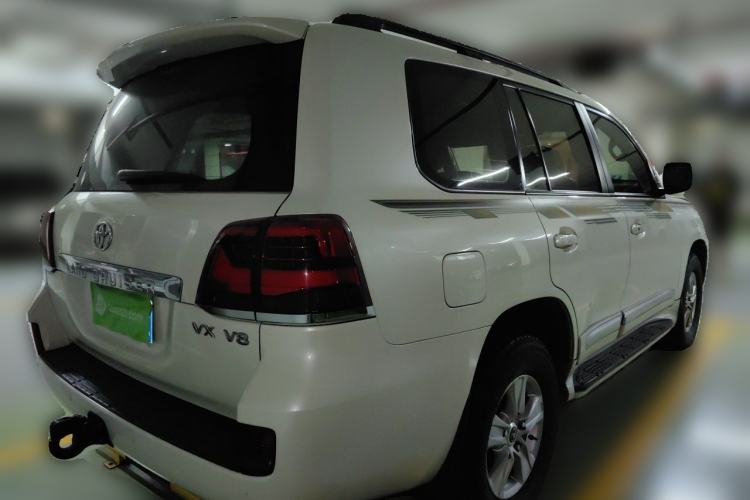 Used Toyota Land Cruiser 2015 4.0L V6 Middle East Low-Trim Version Rear Right 45 Deg
