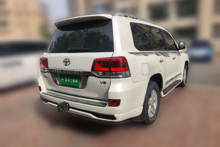 Used Toyota Land Cruiser 2015 4.0L V6 Middle East Low-Trim Version Rear Right 45 Deg