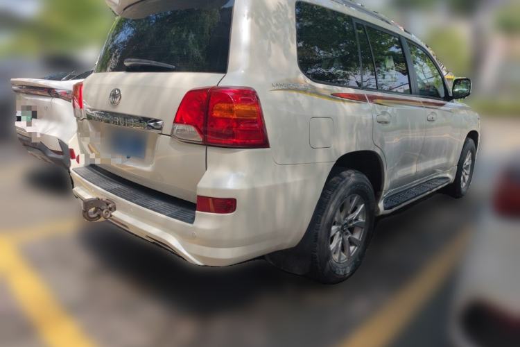 Used Toyota Land Cruiser 2015 4.0L 5-Seater Middle East Version Rear Right 45 Deg