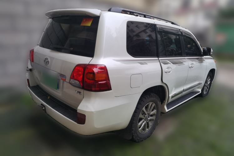 Used Toyota Land Cruiser 2015 4.0L V6 Middle East Low-Trim Version Rear Right 45 Deg