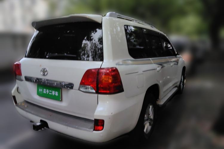 Used Toyota Land Cruiser 2015 4.0L V6 Middle East Low-Trim Version Rear Right 45 Deg