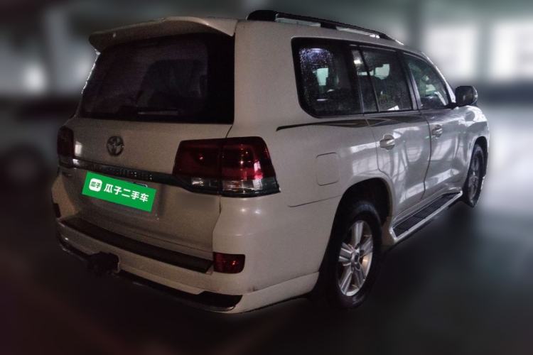 Used Toyota Land Cruiser 2015 4.0L V6 Middle East Low-Trim Version Rear Right 45 Deg
