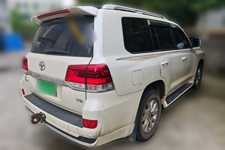 Used Toyota Land Cruiser 2015 4.0L V6 Middle East Low-Trim Version Rear Right 45 Deg