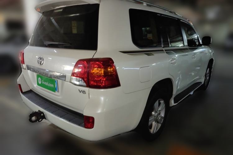 Used Toyota Land Cruiser 2015 4.0L 5-Seater Middle East Version Rear Right 45 Deg