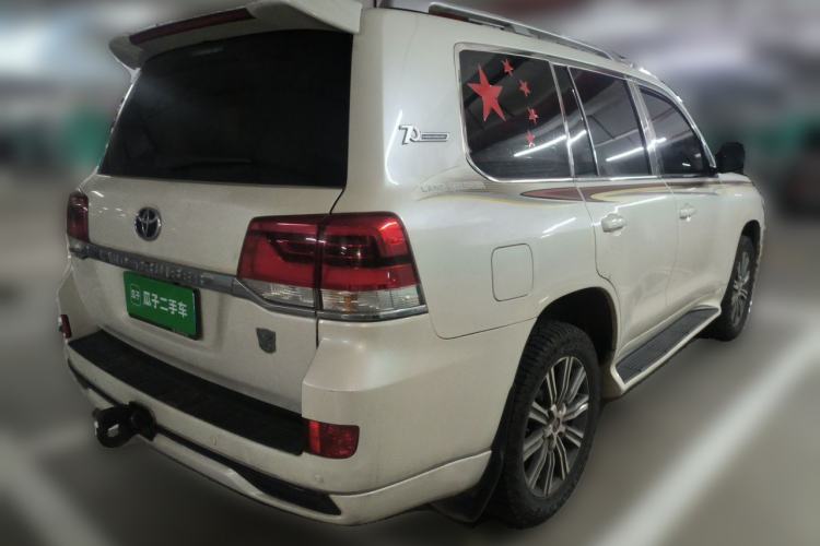 Used Toyota Land Cruiser 2015 4.0L V6 Middle East Low-Trim Version Rear Right 45 Deg
