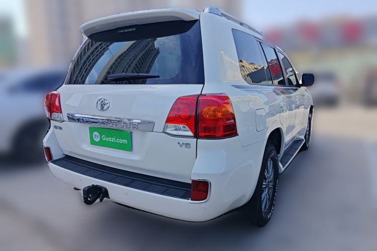 Used Toyota Land Cruiser 2015 4.0L V6 Middle East Low-Trim Version Rear Right 45 Deg