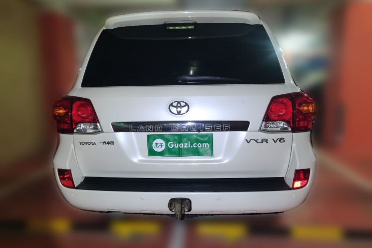 Used Toyota Land Cruiser 2015 4.6L V8 Middle East Limited Edition Rear