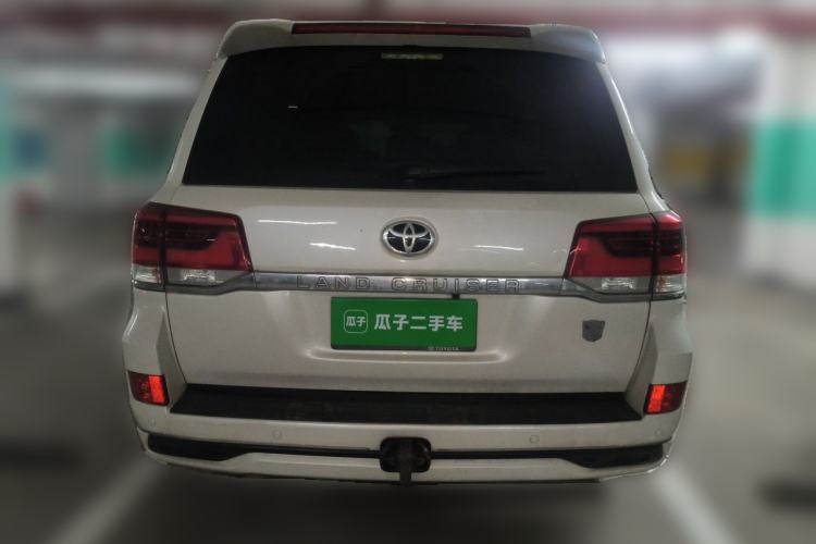 Used Toyota Land Cruiser 2015 4.0L V6 Middle East Low-Trim Version Rear