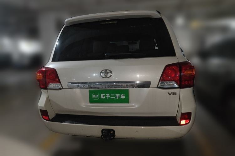 Used Toyota Land Cruiser 2015 4.0L V6 Middle East Low-Trim Version Rear