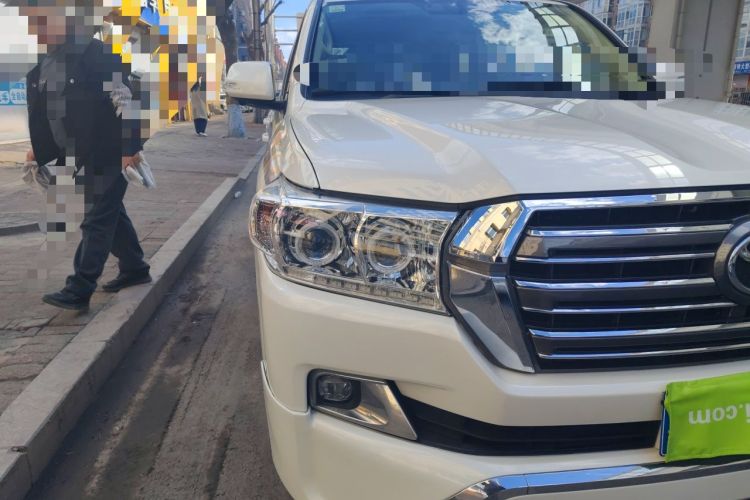 Used Toyota Land Cruiser  Right Front Headlight