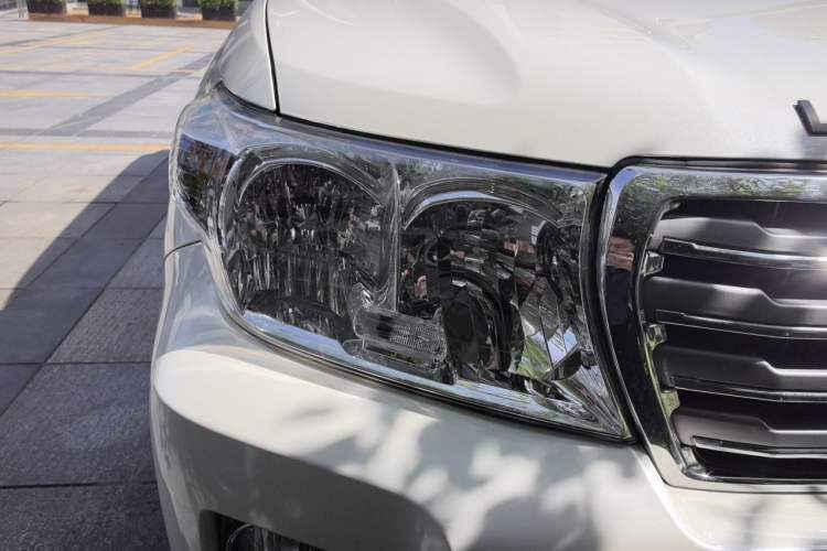Used Toyota Land Cruiser 2015 4.0L V6 Middle East Limited Edition Right Front Headlight