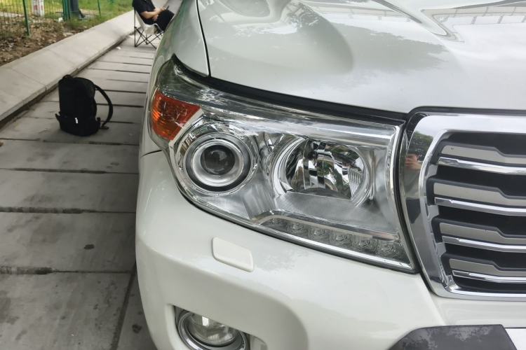 Used Toyota Land Cruiser 2015 4.0L V6 Middle East Limited Edition Right Front Headlight