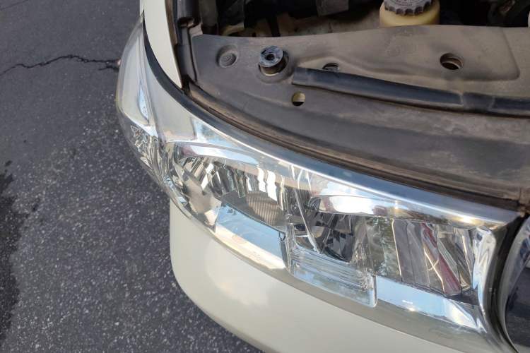 Used Toyota Land Cruiser 2015 4.0L V6 Middle East Limited Edition Right Front Headlight