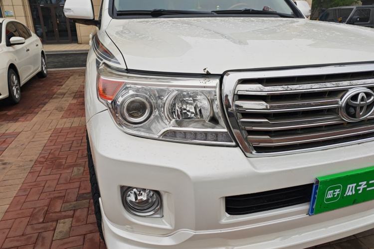 Used Toyota Land Cruiser  Right Front Headlight