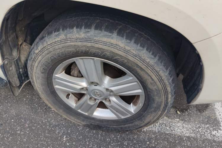 Used Toyota Land Cruiser 2015 4.0L V6 Middle East Limited Edition Right Front Wheel Hub