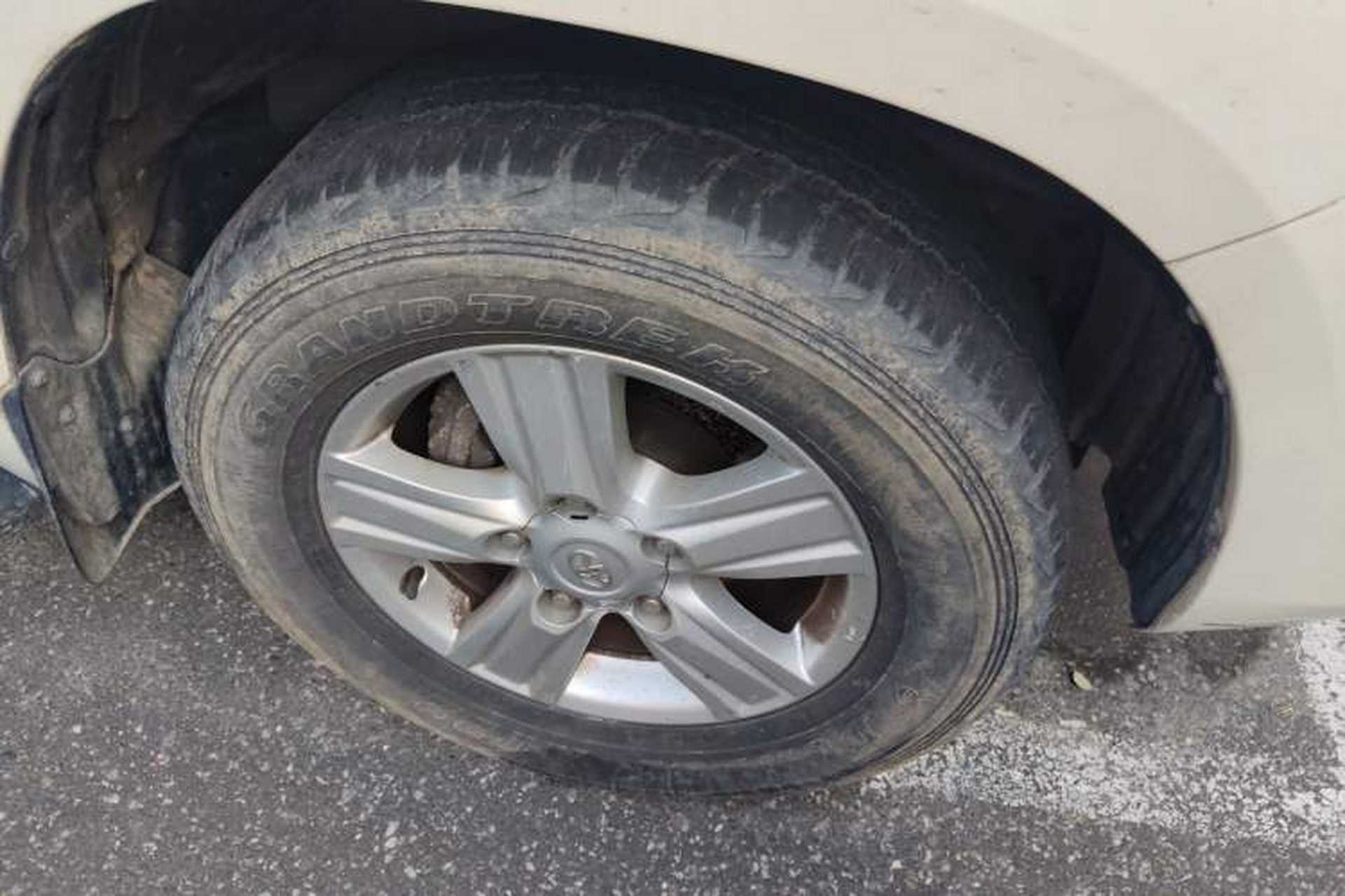 Used Toyota Land Cruiser 2015 4.0L V6 Middle East Limited Edition Right Front Wheel Hub