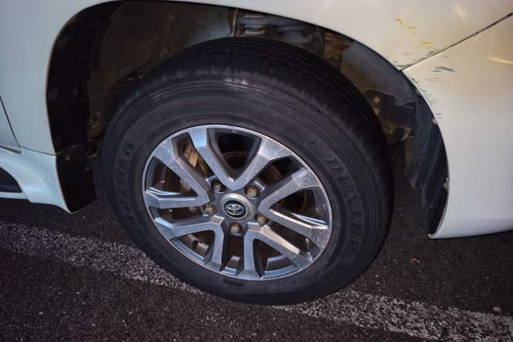 Used Toyota Land Cruiser 2015 4.0L V6 Middle East Low-Trim Version Right Front Wheel Hub