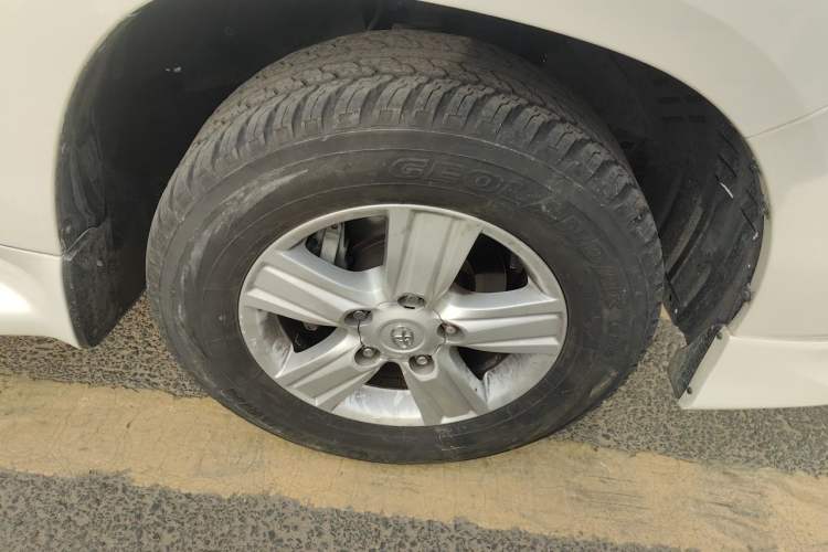 Used Toyota Land Cruiser  Right Front Wheel Hub
