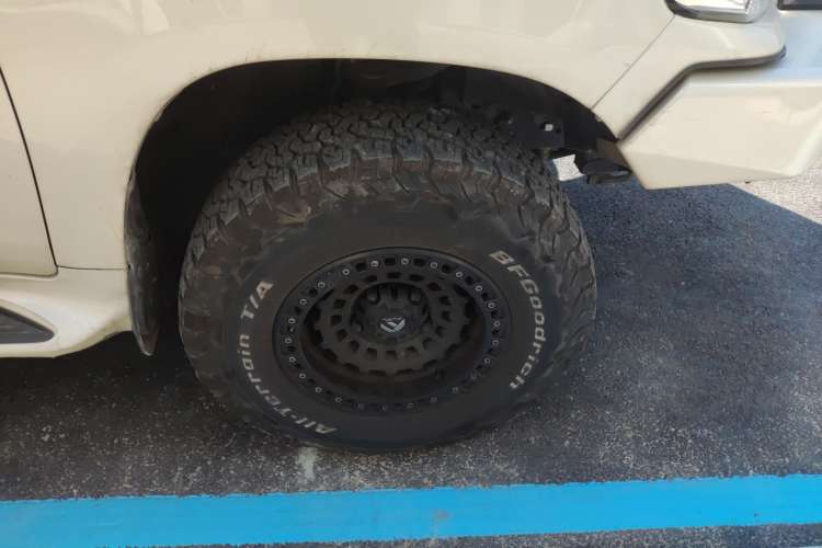Used Toyota Land Cruiser 2015 4.6L V8 Middle East Limited Edition Right Rear Wheel Hub