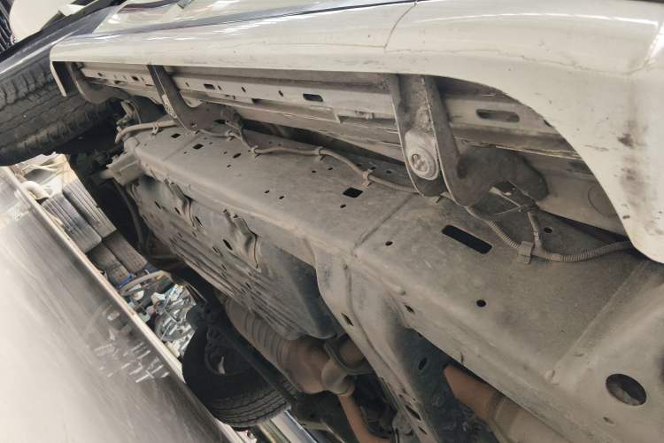 Used Toyota Land Cruiser 2015 4.0L GX-R U.S. Specification Right Side Sill