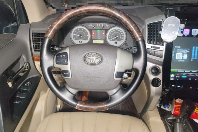 Used Toyota Land Cruiser 2015 4.0L GX-R U.S. Specification Steering Wheel