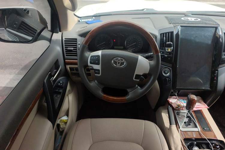 Used Toyota Land Cruiser 2015 4.0L V6 Middle East Low-Trim Version Steering Wheel