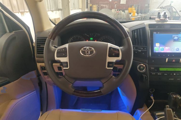 Used Toyota Land Cruiser 2015 4.0L 5-Seater Middle East Version Steering Wheel