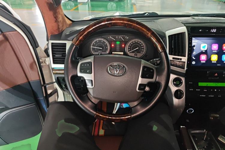 Used Toyota Land Cruiser 2015 4.0L V6 Middle East Low-Trim Version Steering Wheel