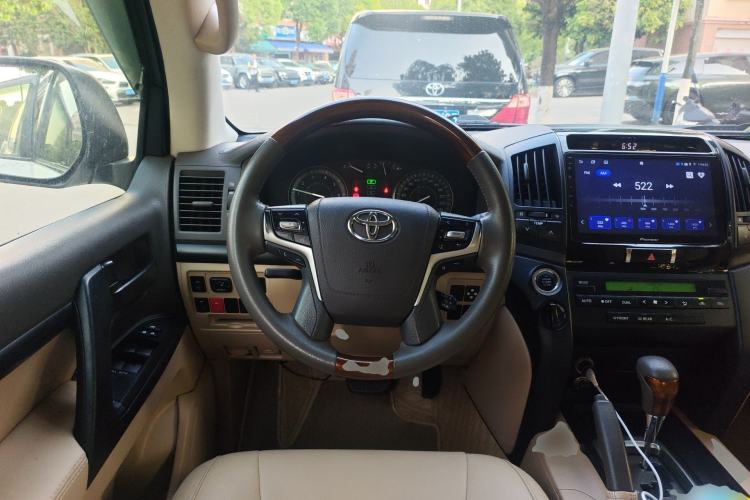Used Toyota Land Cruiser 2015 4.0L V6 Middle East Low-Trim Version Steering Wheel