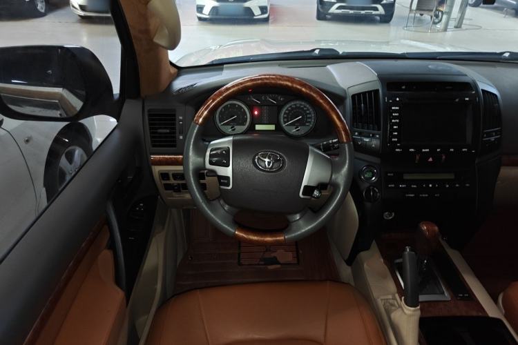 Used Toyota Land Cruiser 2015 4.0L V6 Middle East Low-Trim Version Steering Wheel