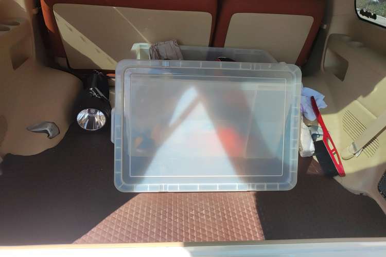 Used Toyota Land Cruiser 2015 4.6L V8 Middle East Limited Edition Trunk