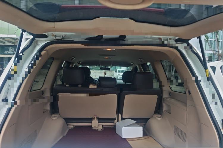 Used Toyota Land Cruiser 2015 4.0L V6 Middle East Low-Trim Version Trunk