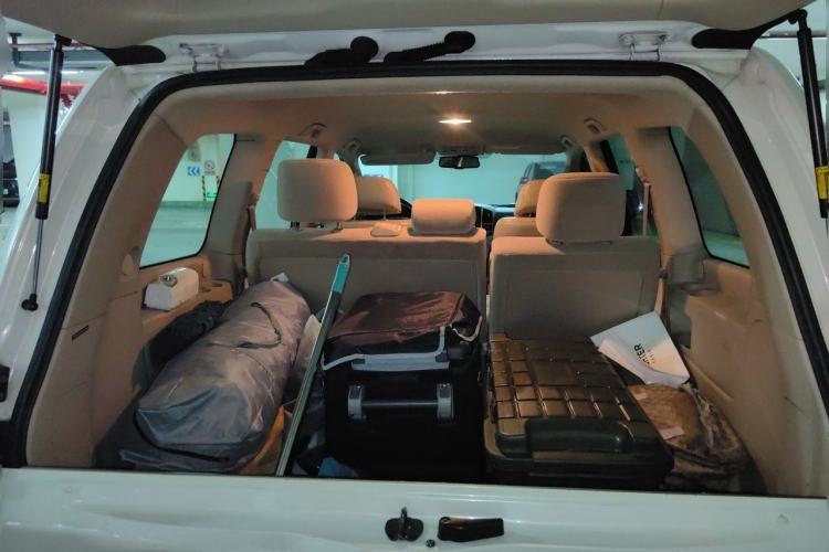 Used Toyota Land Cruiser 2015 4.0L V6 Middle East Low-Trim Version Trunk