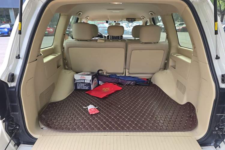 Used Toyota Land Cruiser  Trunk