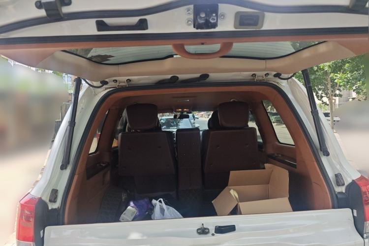 Used Toyota Land Cruiser 2015 4.0L 5-Seater Middle East Version Trunk