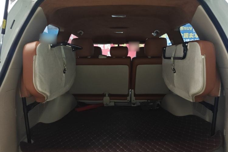 Used Toyota Land Cruiser 2015 4.0L V6 Middle East Low-Trim Version Trunk