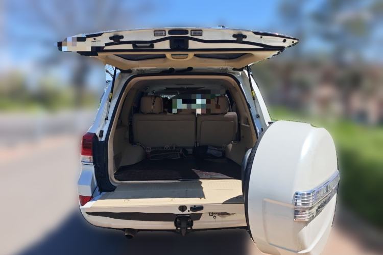 Used Toyota Land Cruiser  Trunk