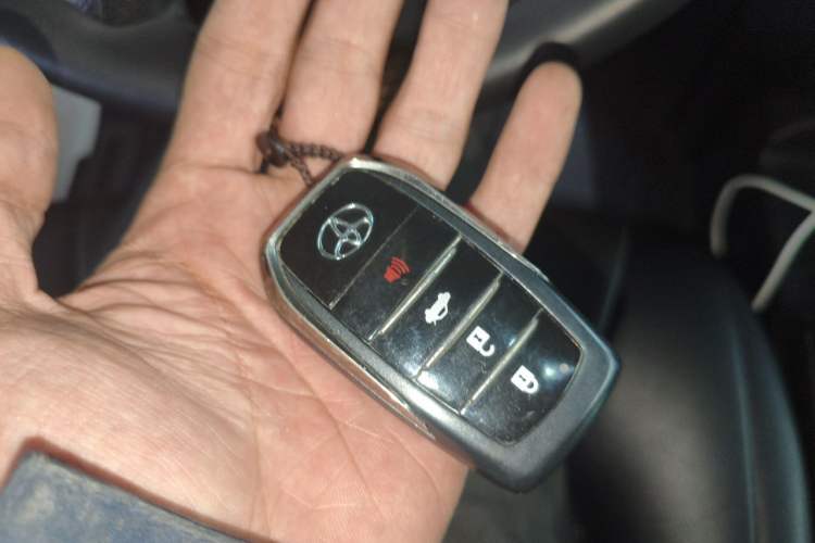 Used Toyota Land Cruiser  Vehicle Key