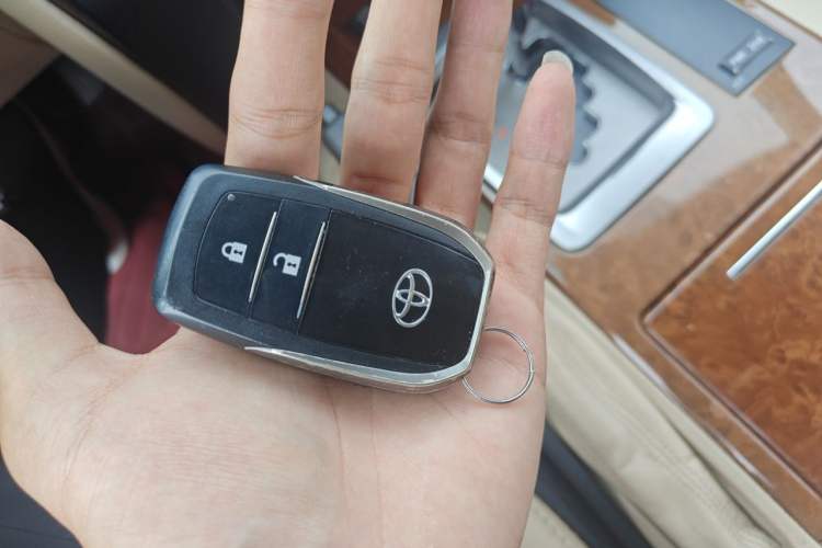 Used Toyota Land Cruiser  Vehicle Key