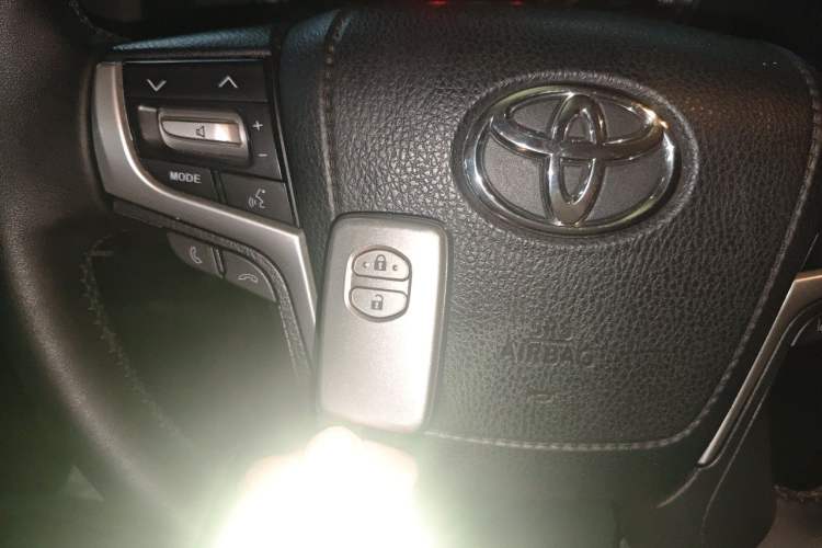 Used Toyota Land Cruiser  Vehicle Key