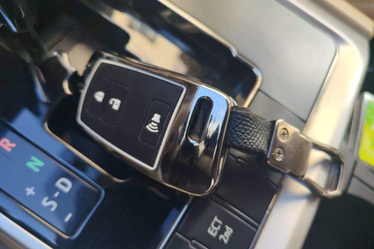 Used Toyota Land Cruiser  Vehicle Key
