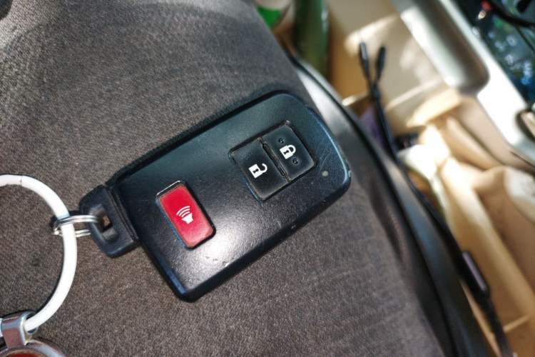 Used Toyota Land Cruiser 2015 4.0L V6 Middle East Limited Edition Vehicle Key