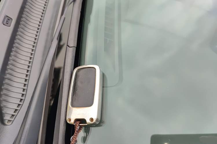 Used Toyota Land Cruiser 2015 4.0L 5-Seater Middle East Version Vehicle Key