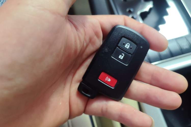 Used Toyota Land Cruiser  Vehicle Key